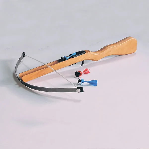 Arbalète en bois - Location de jeu pour 1-10 joueurs en region PACA. Arbalète,&nbsp;fléchettes + cible